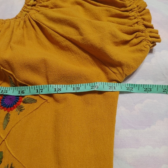 Boutique Brand Peasant Top - Picture 5 of 11